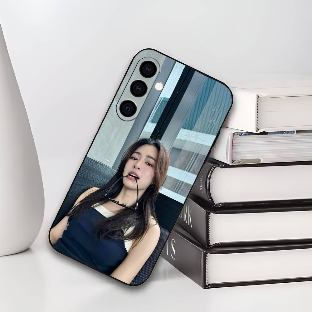 

Actress L-Lingling Kwong Phone Case For Samsung Galaxy A73,A72,A71,A70,A53,A52,A51,Soft Silicone Black Cover Samsung a21