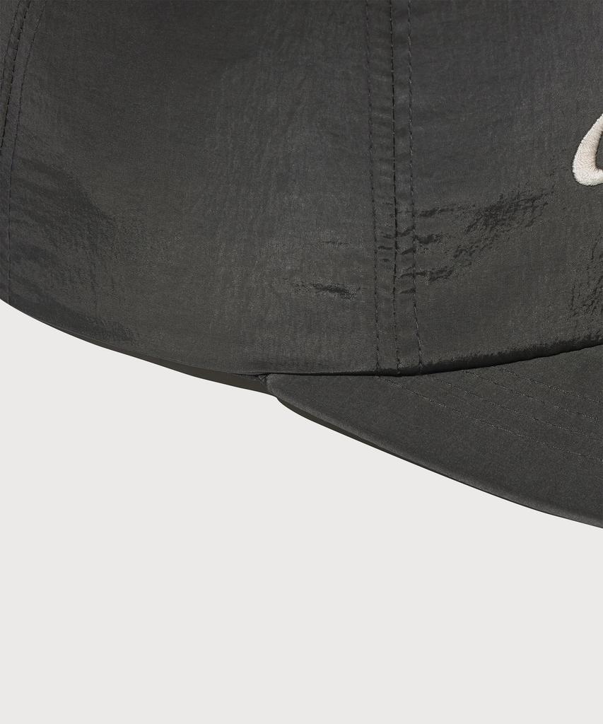 COVERNAT WOMAN Clover Heart Nylon Duck Cap Charcoal
