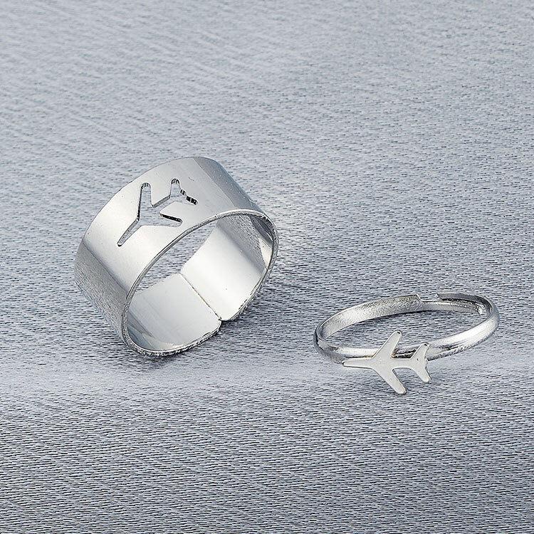 Versatile Women's Fashion Couple Rings: Light Luxury, Colorfast, Unisex Knuckle & Plain Finger Rings