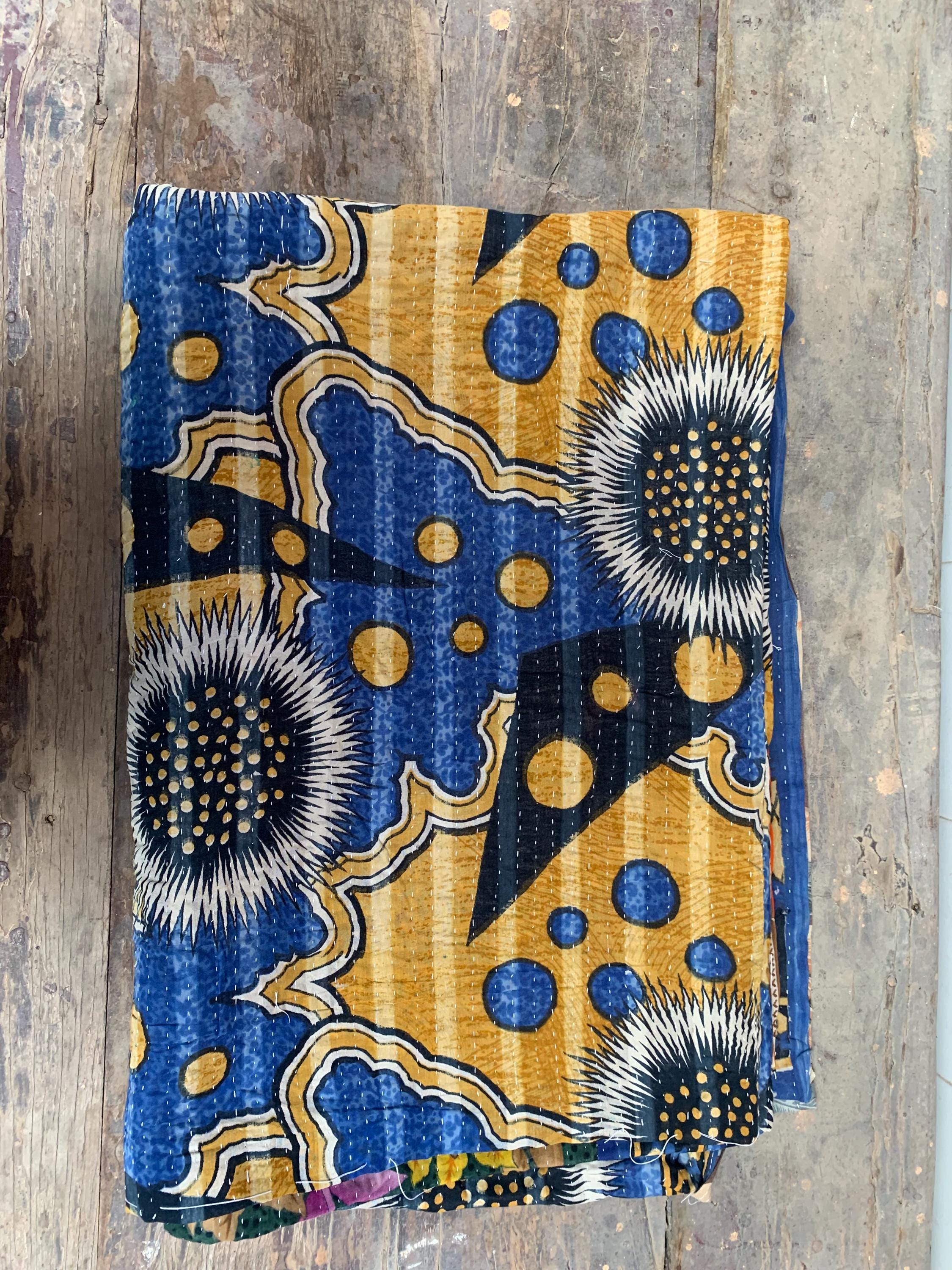 

Vintage Kantha Quilt: Abstract Boho Patchwork Throw Blanket 80X 50 разноцветный