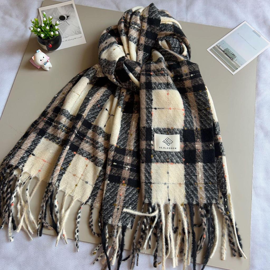 High-End Candy Bean Scarf: Cozy, Versatile Neck Warmer for Women & Couples - Perfect for Autumn & Winter