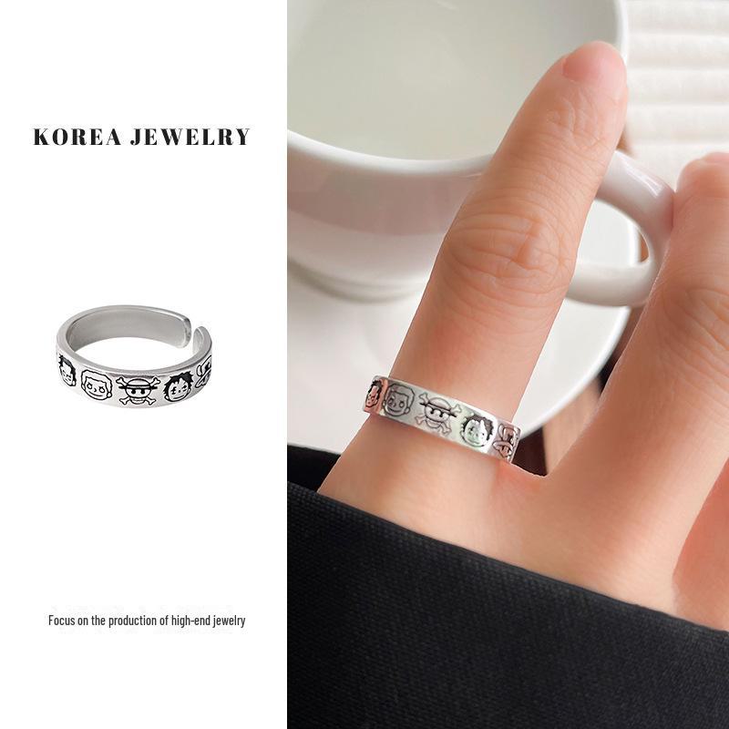 Silberner Totenkopfring: Stilvoller, langlebiger und einzigartiger Schmuck im offenen Stil für Frauen