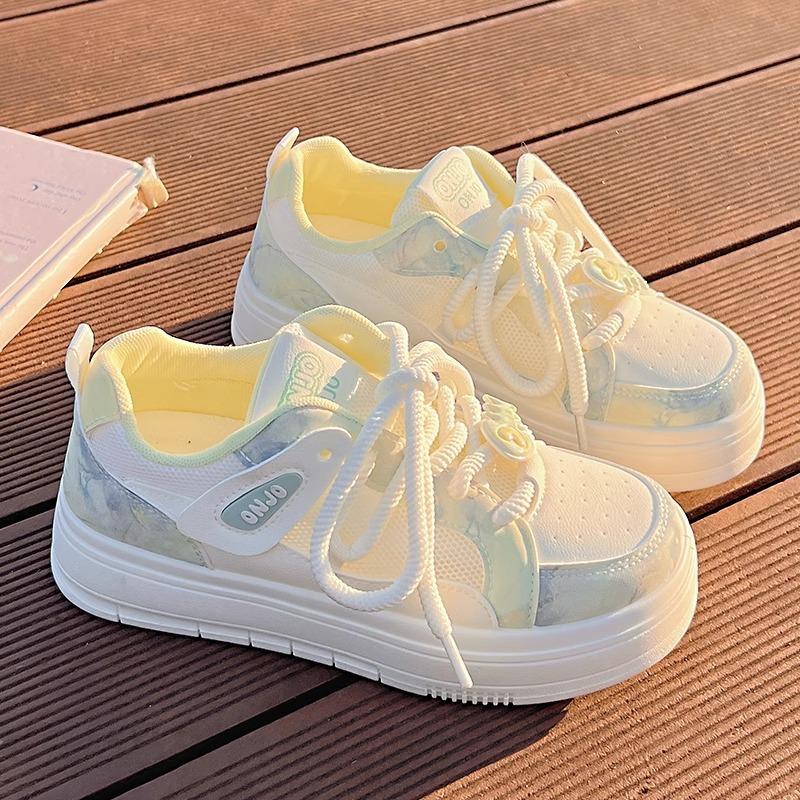 

Летние сетчатые дышащие маленькие белые туфли женские 2025 новые популярные студенческие туфли на платформе, туфли-хлебцы, универсальная спортивная и повседневная обувь 40