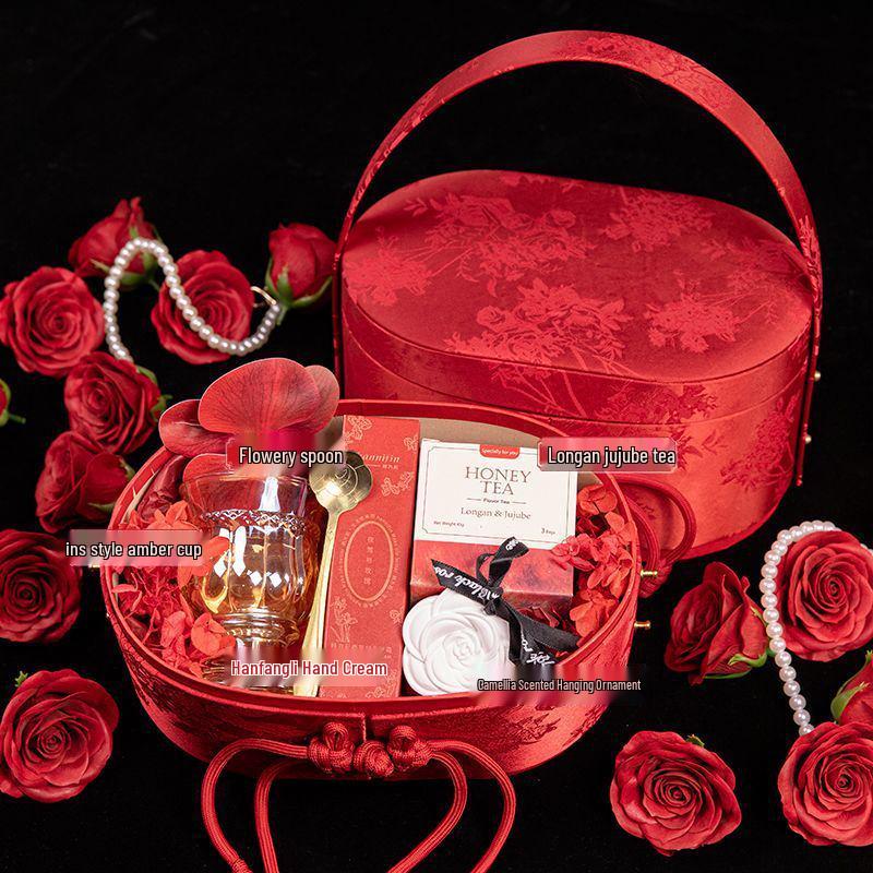 

Elegant Chinese Bridesmaid Gift Box for Bestie or Sister 24.5*15*12.5cm