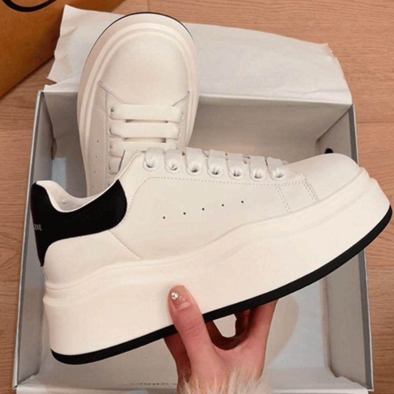 

Белые кроссовки на платформе женские весна 2025 новые кеды универсальные маленькие повседневные туфли увеличивающие рост нишевые спортивные туфли 40 чёрный