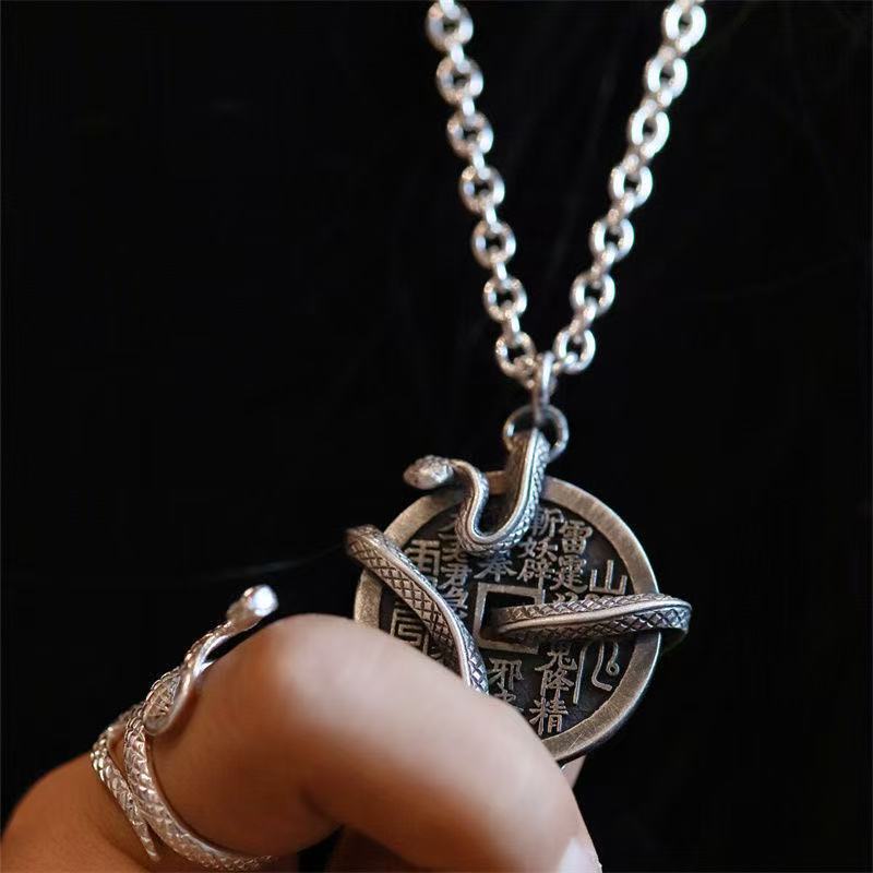 

Necklace Retro Round Mountain Ghost Money Coiled Snake Fashionable Spirit Snake Pendant Necklace Transfer Pendant 50CM(Necklace Size) срібний