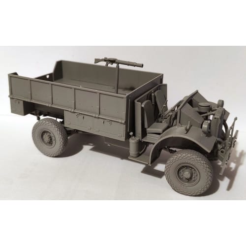 Thunder Model 1/35 British Ford F-30 Truck Long Range Desert Group (LRDG) + 2 Figures (Special Edition) Plastic Model Kit TB35305