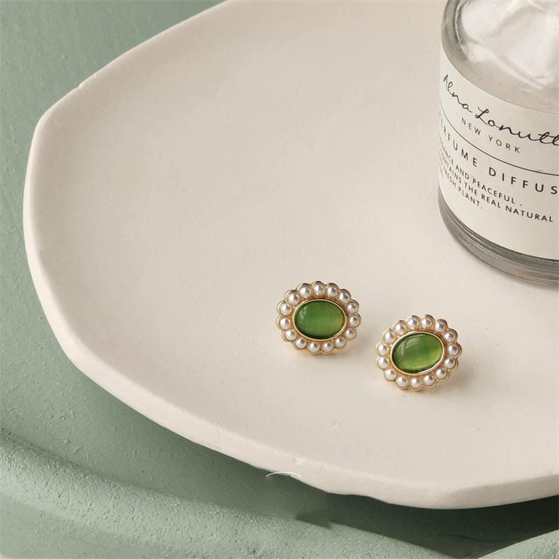 Gentle Green Cat Eye Oval Stud Piercing Earrings For Women Elegant Fashion New Jewelry Gift Party Beach Vacation