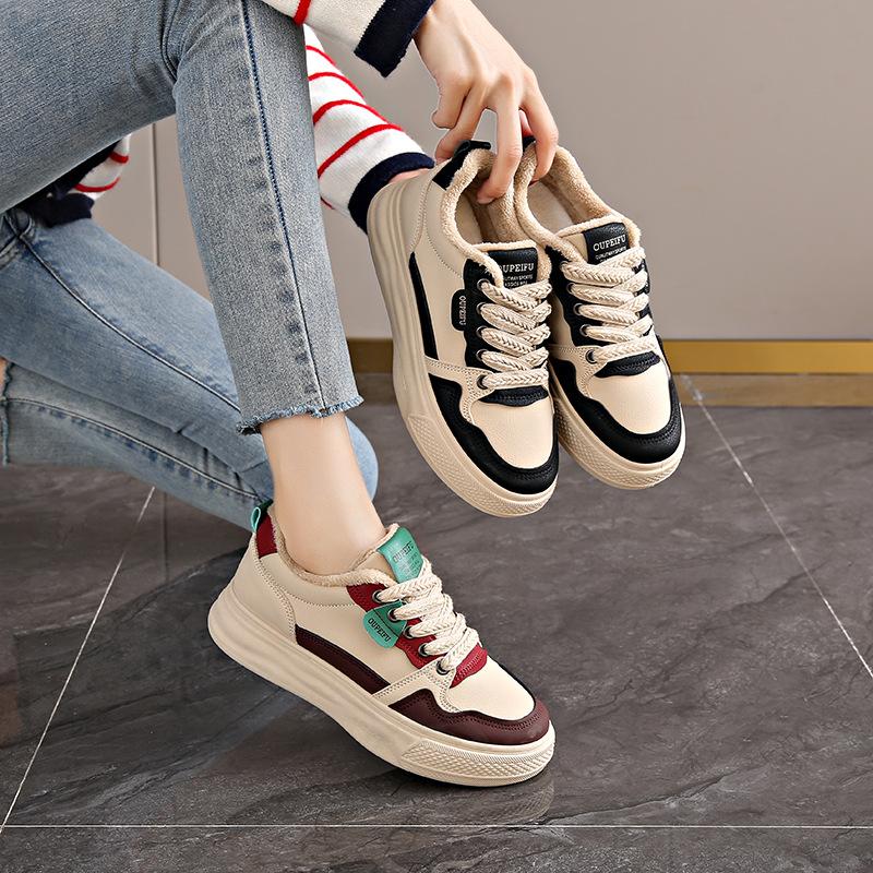 Cotton sports board shoes for women 2025 new winter soft soled casual leather flat bottomed student