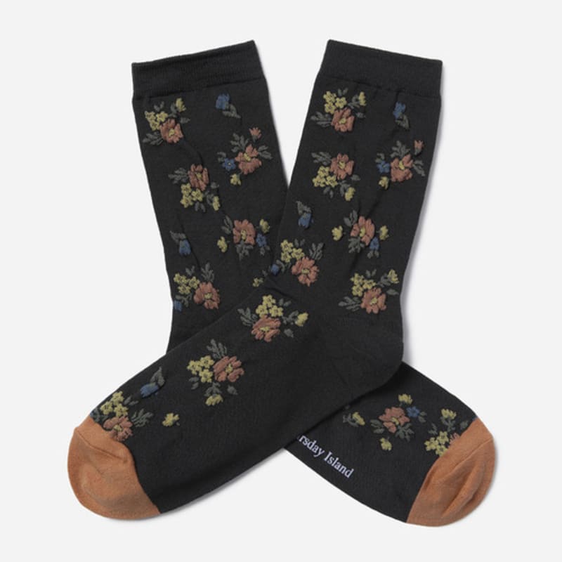 Thursday Island Flower Motif Socks_T256MSC135W