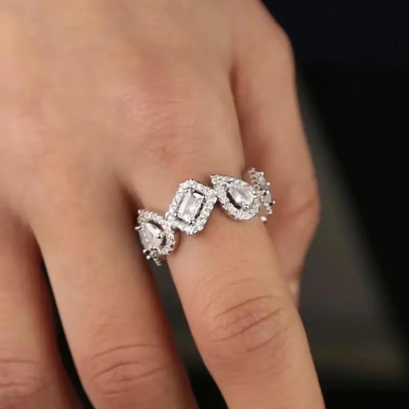Huitan Irregular Cubic Zirconia Rings Creative Luxury Finger Accessories for Women Chic Brilliant  Color Jewelry for Party