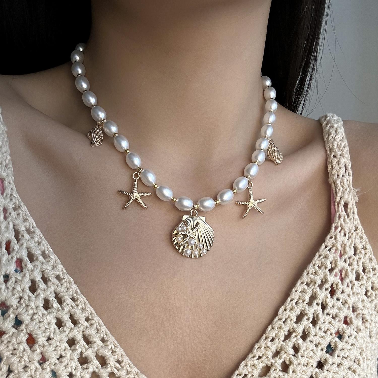 

Elegant Imitation Pearl Chain Necklace for Women Boho Metal Shell Starfish Conch Pendant Necklace Exquisite Summer Jewelry