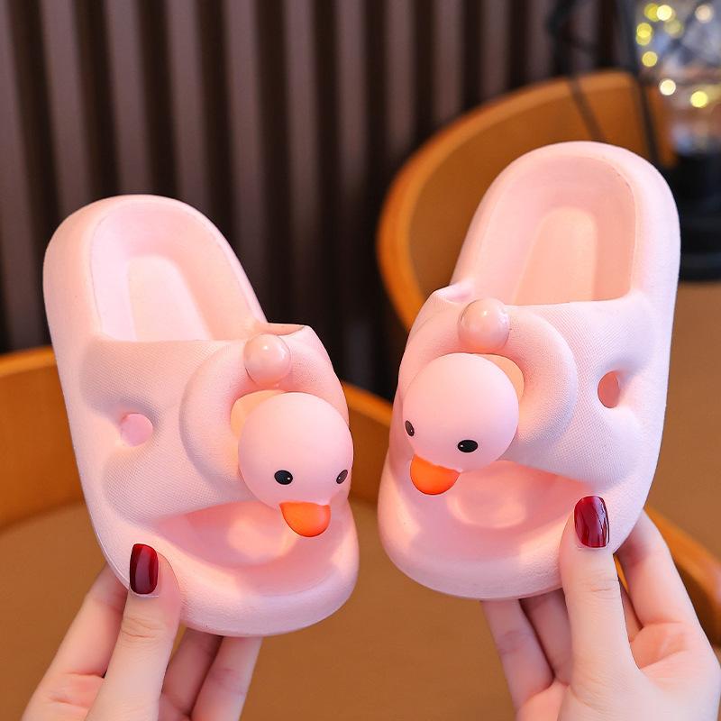 

Детские нескользящие прохладные детские маленькие желтые утки домашние новые для девочек детские тапочки для мальчиков летние трехмерные 2025 цена 28