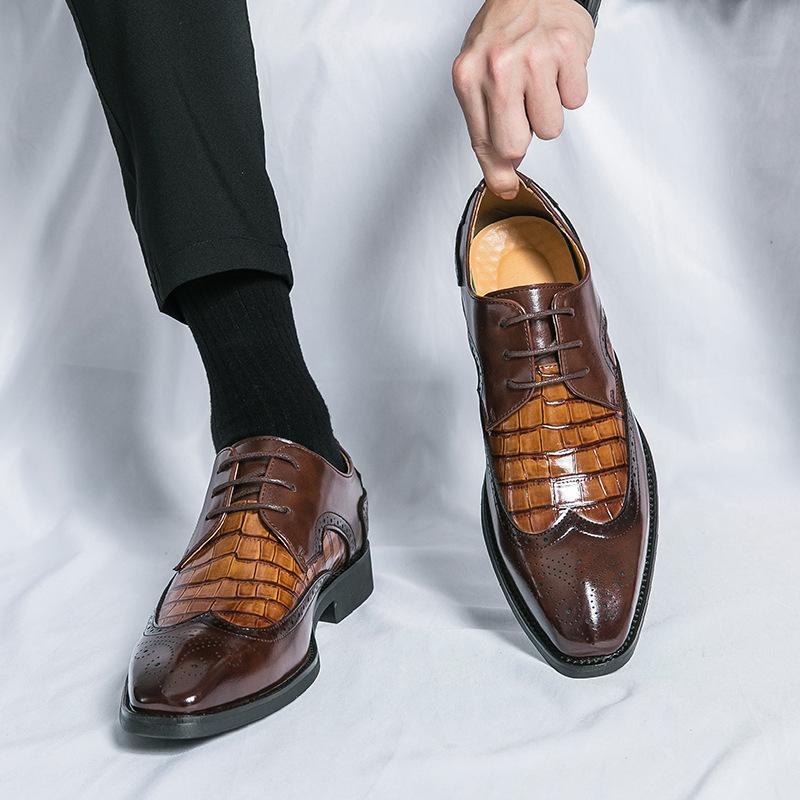 Dress Business Leather Shoes Men's New Brock Casual Shoes Large Size Pointed Leather Shoes Groom Wedding Shoes