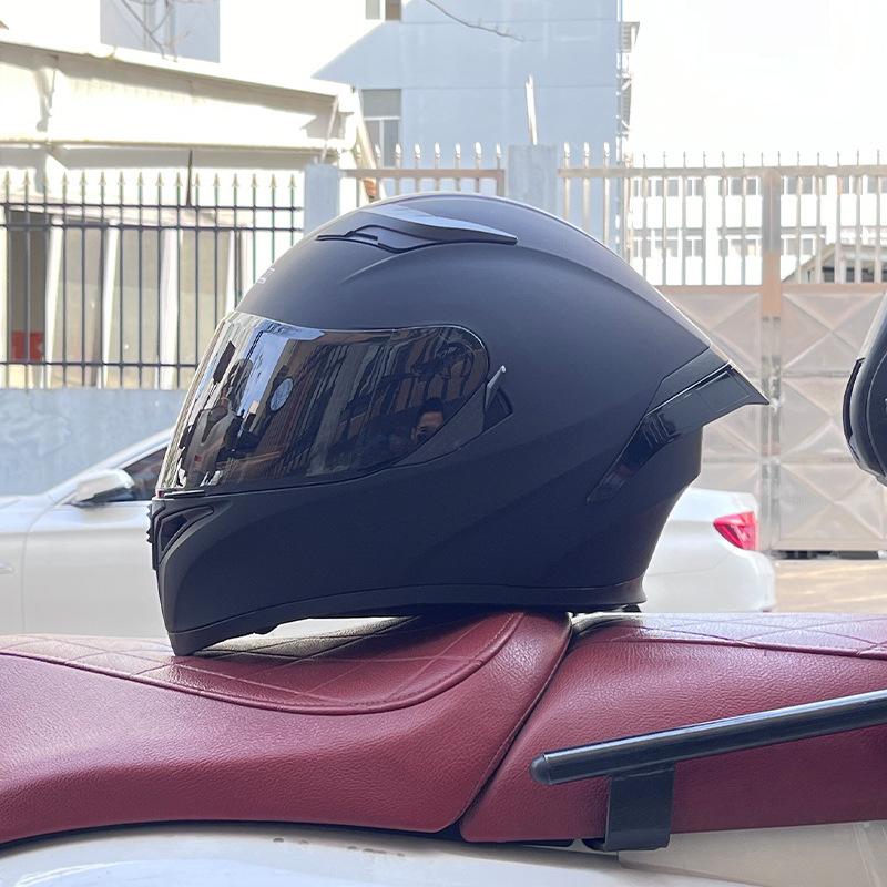 Motorcycle big tail helmet full helmet can be installed Bluetooth headset men's four seasons electric vehicle locomotive riding safety