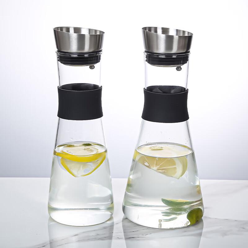 Diller Heat-Resistant Glass Water Pitcher with Lid