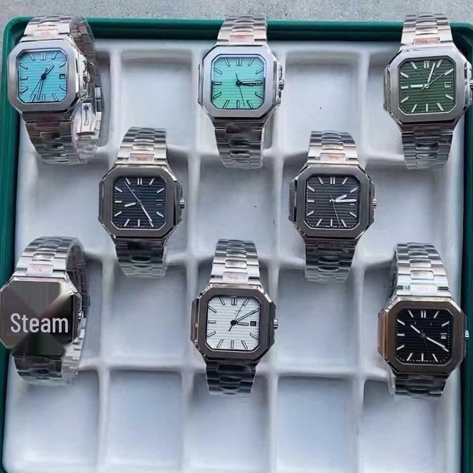 Patek Philippe Nautilus 5821 Men's Gold Automatic Mechanical Watch with Large Dial and Calendar.