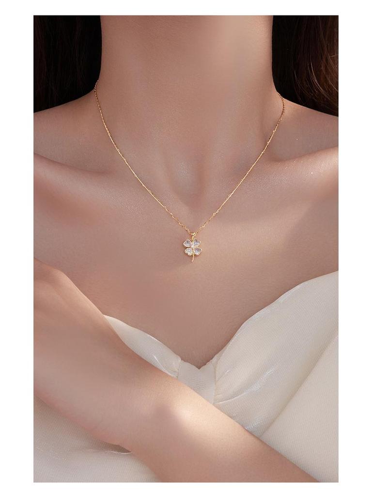 Banyan Tree S925 Silver Four-Leaf Clover Necklace - Elegant Female Design, New Fashion Clavicle Chain