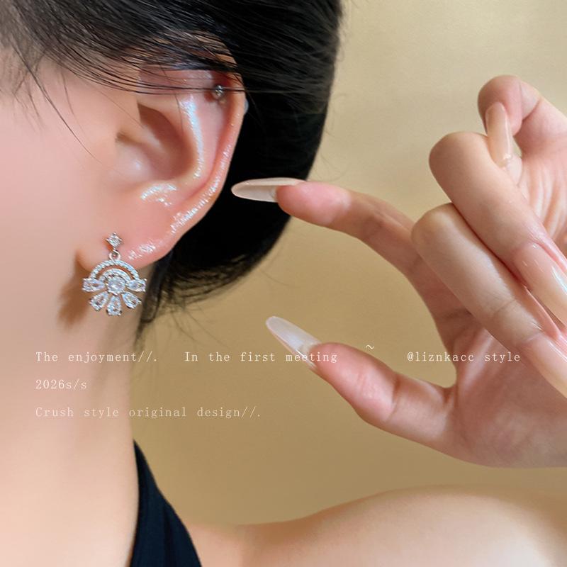 High-end Earrings Femininity Korean Simple Zircon Water Drop Earrings, High-end Light Luxury Mori Fresh Flower Earrings