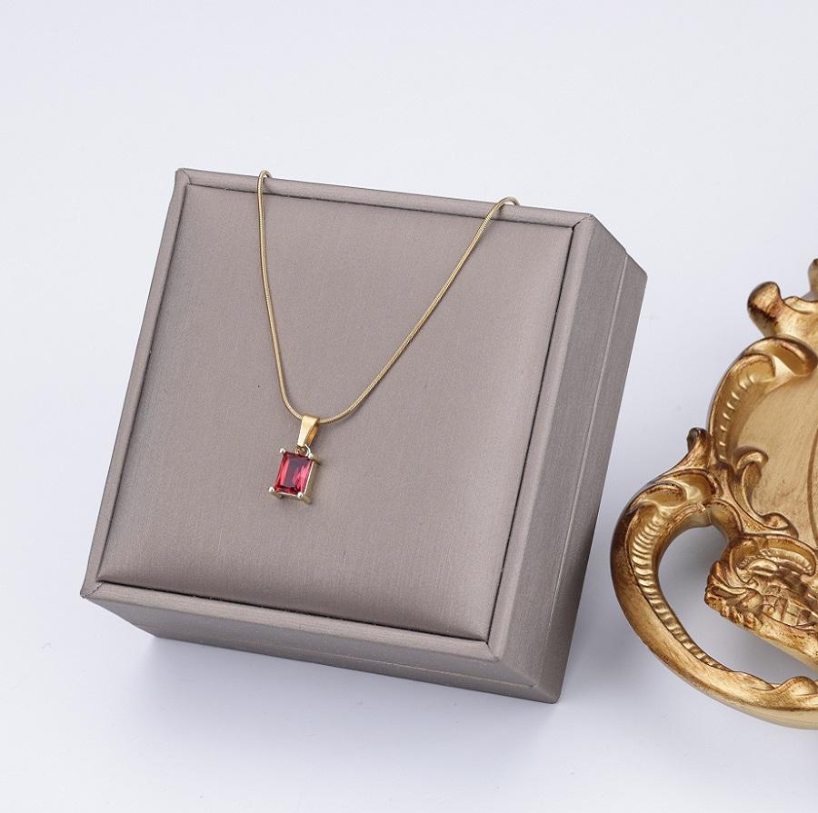 

Винтажное ожерелье из ржавой стали с цирконом, плоская цепь со змеиной костью, цепочка с лезвием, квадратный изумрудный кулон, ожерелье для женщин, дропшиппинг