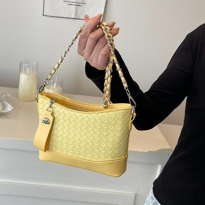 2025 Léto Nová Pletená Crossbody Taška Módní A Ležérní Malá Kbelíková Taška Dámská Taška Přes Rameno