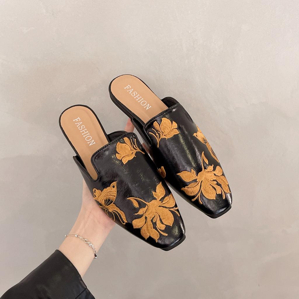 Fashion and versatile casual flat-bottomed cool slippers Spring and summer 2025 new high-end outer wear cool slippers women's shoes