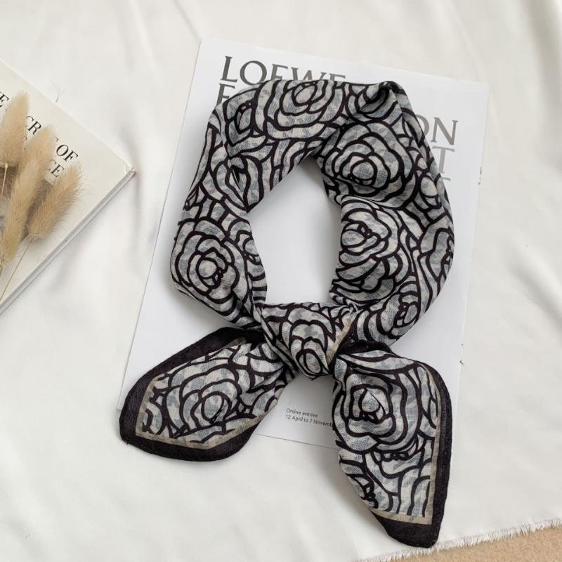 Square scarf new neck scarf scarf small shawl travel bag headscarf versatile cashew flower silk scarf