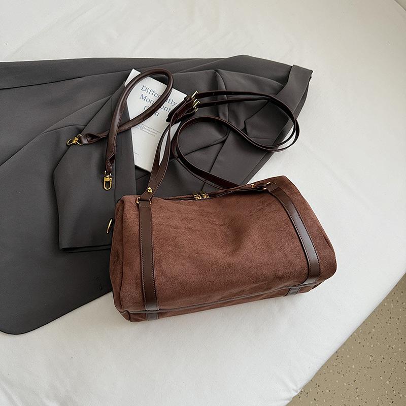 Retro Bag Women's Large-capacity New Autumn and Winter Versatile Messenger Bag Casual Texture Commuter Pillow Bag