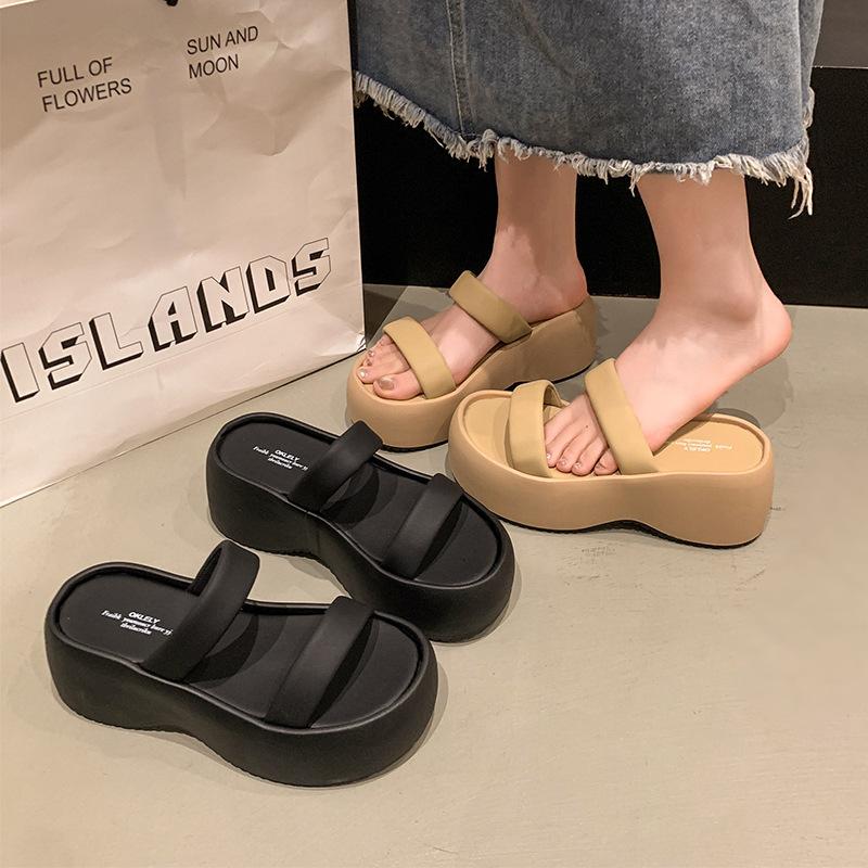 Thick-soled heightening cool slippers women's summer wear 2025 new fashion with skirts beach sandals go out one-word drag