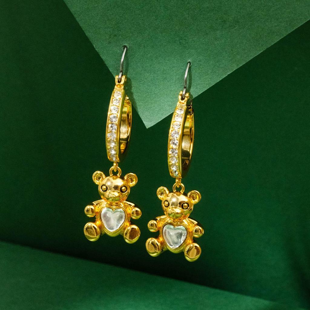 Charming Heart Crystal Bear Earrings: 3D Panda Rhinestone Ear Cuffs for Women