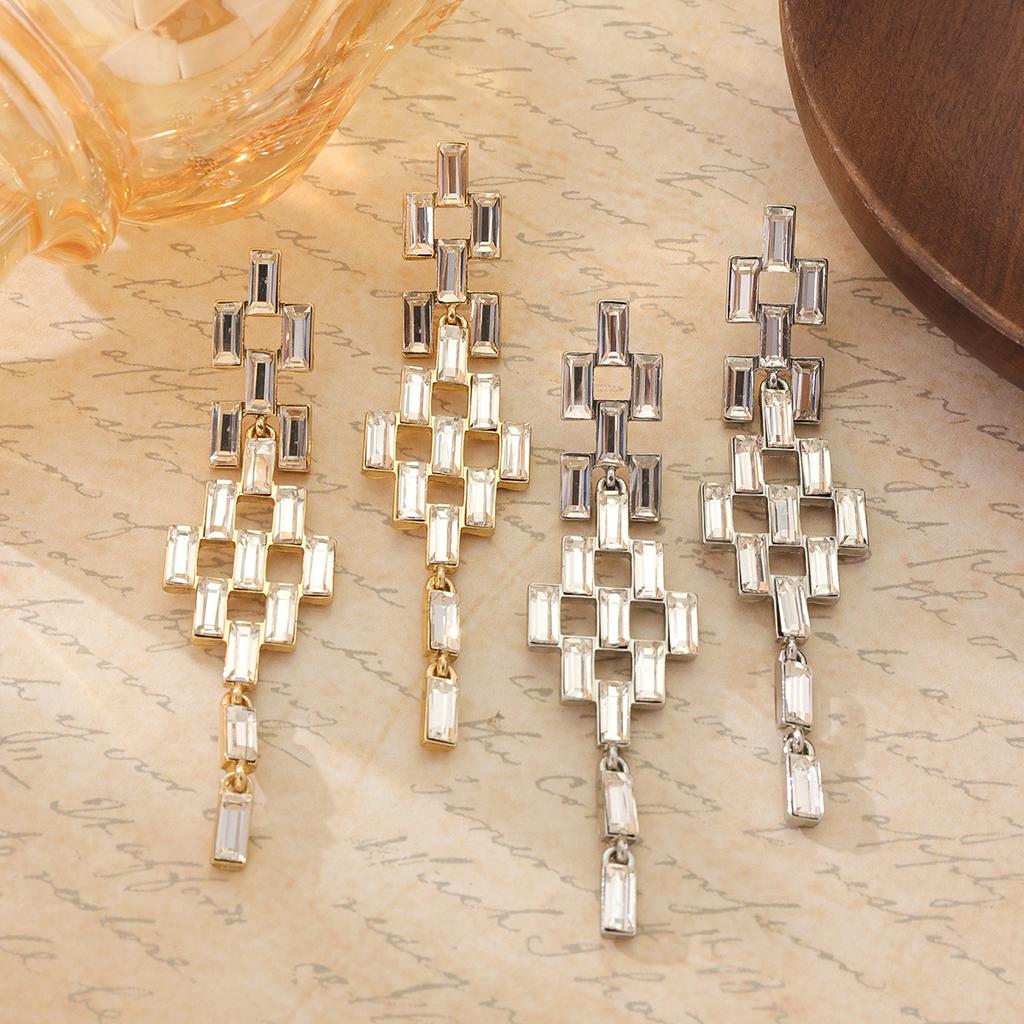 New Trendy Earrings With Style Exaggerated Instagram Fashion Internet Celebrity Versatile Same Accessory