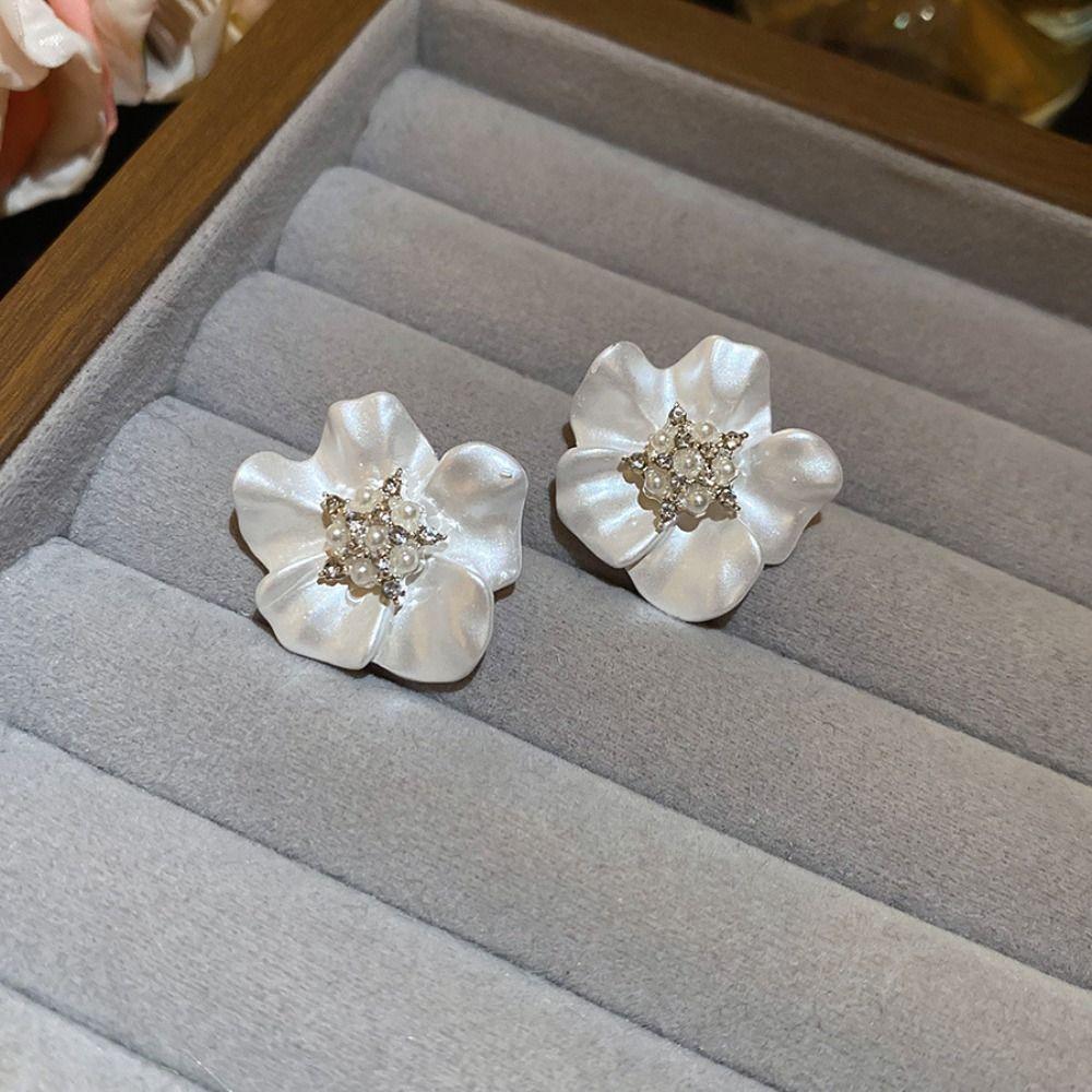 Sweet Flower Pearl Earrings Cute Korean Style Earrings Trendy Oil Drop Flower Ear Stud Girls