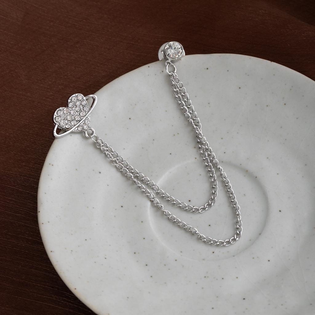 Personalized Brooch with Crystal Heart Brooch for Fashion Snowflake Geometric Creative Suit Pin