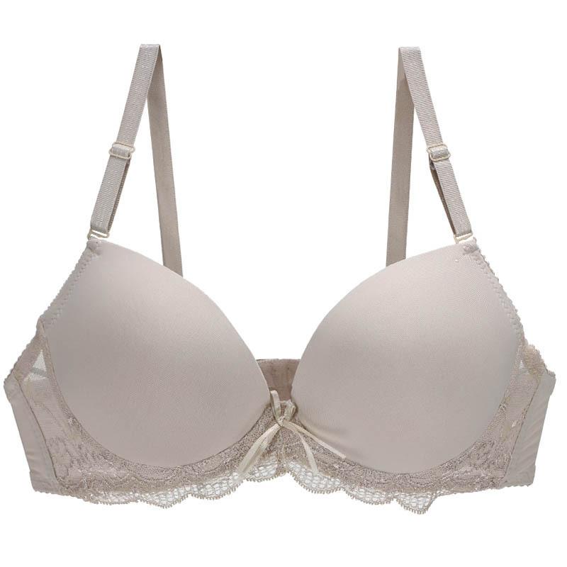 Supply Large size smooth and seamless underwear for women, anti-sagging thin breasts, gathering and adjusting bras and bras