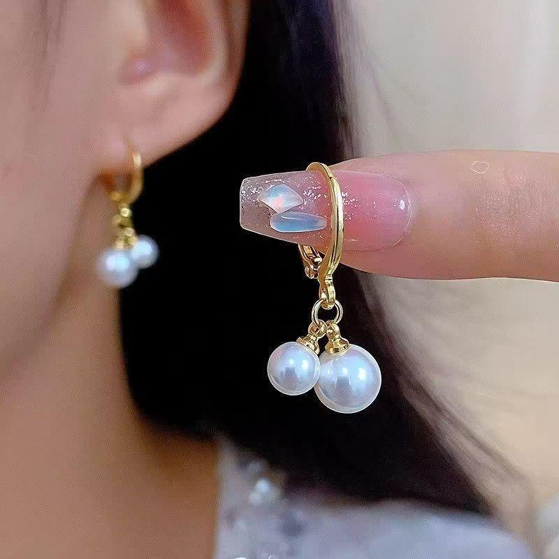 Niche High-End Pearl Earrings - 2025 Trendy, Simple Ear Cuff for Women No Brand