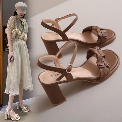 Sandals Women's 2024 Spring New Fashion Gentle Versatile Small Stature Thick Heels One Button High Heels