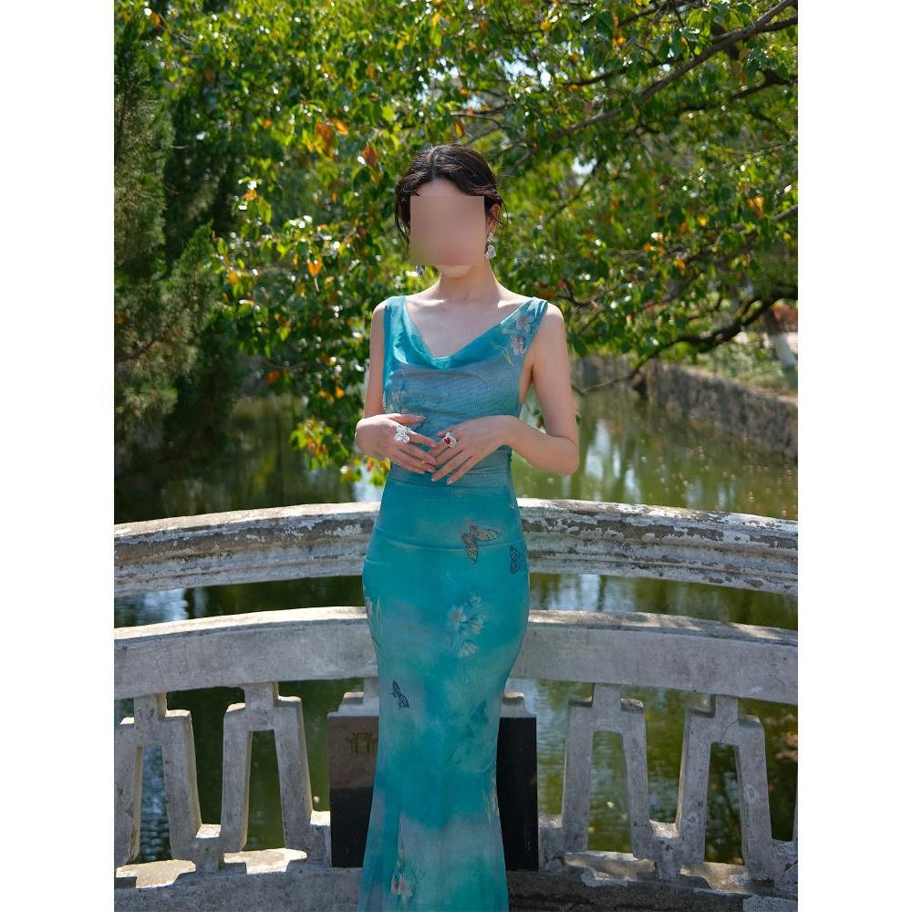 Dámské horké letní temperamentní šaty se šálovým límcem, s potiskem motýlů, ze síťoviny, v pase štíhlé, bez rukávů, obepínající boky, dlouhá sukně