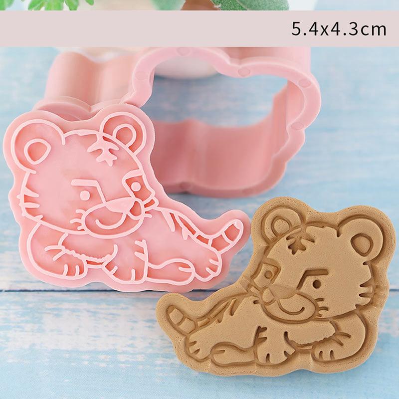 8Pcs/Set  Biscuit Mold Forest Animal Shape Cookie Cutter Icing Fondant Cake Tool