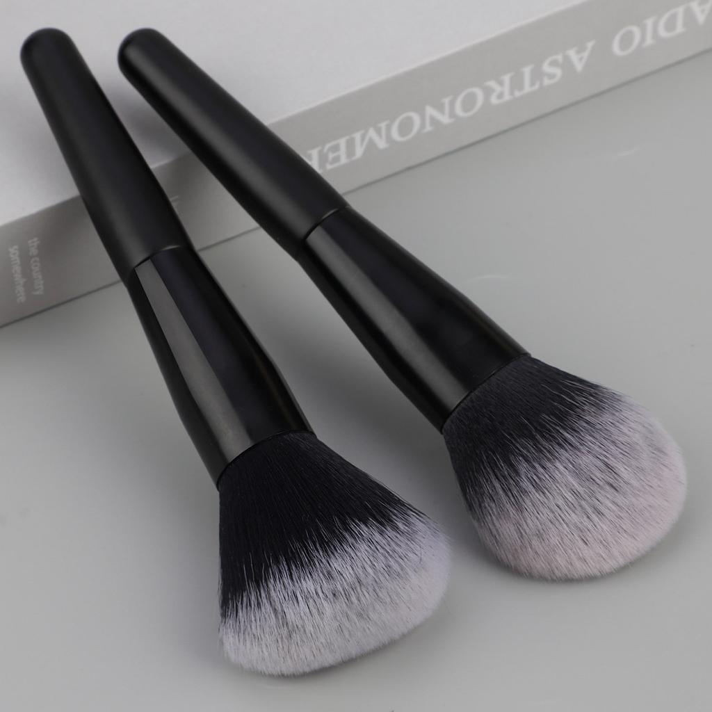 All Black Flame Shape Makeup Brush Highlight Brush Soft Loose Powder Brush Blush Brush Beauty Makeup Brush Tool