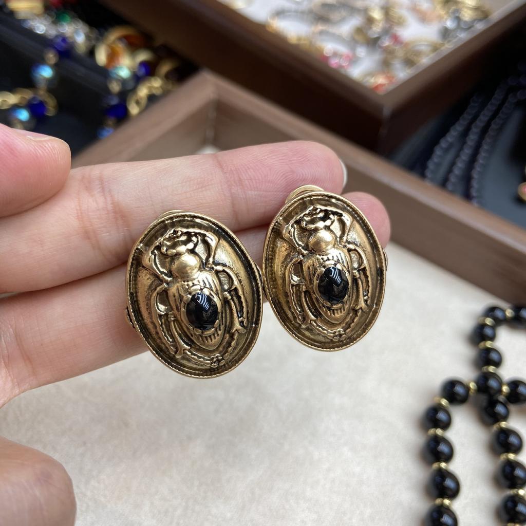 Jewelry Gold Retro Insect Animal Scarab Ear Shot Copper Plated Russian Gold Old Oval Earrings