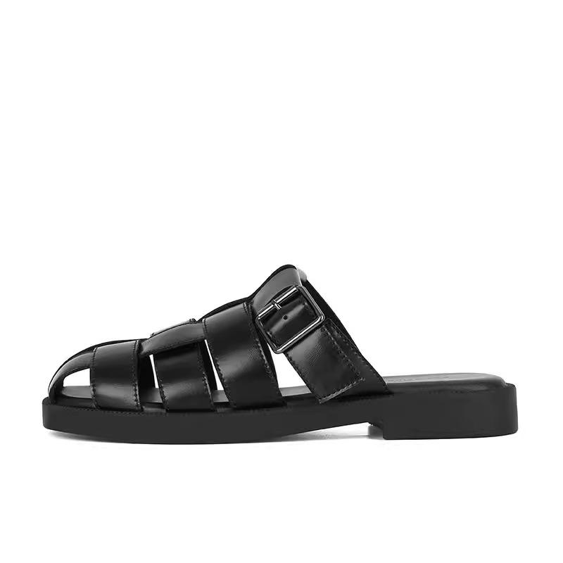 Leather flat bottom square head Roman sandals women's summer 2025 new French retro woven baotou pig cage shoes soft sole tide