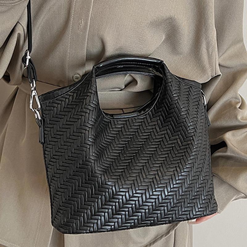 2025 Summer Woven Women's Bags, Fashionable Niche Handbags, New Messenger Bags, Large-capacity Exquisite Shoulder Bags