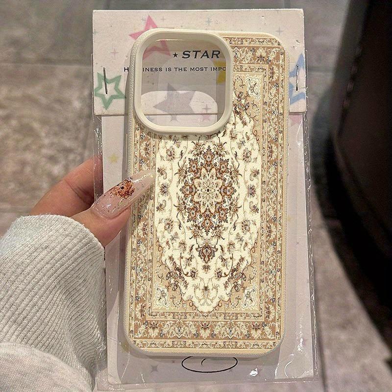 Eine Retro-Handyhülle mit Teppichmuster und Litschi-Textur, Geeignet für iPhone 17, 16, 15, Plus, Pro, Max Serien-Handys — Kann als Geschenk verwendet werden