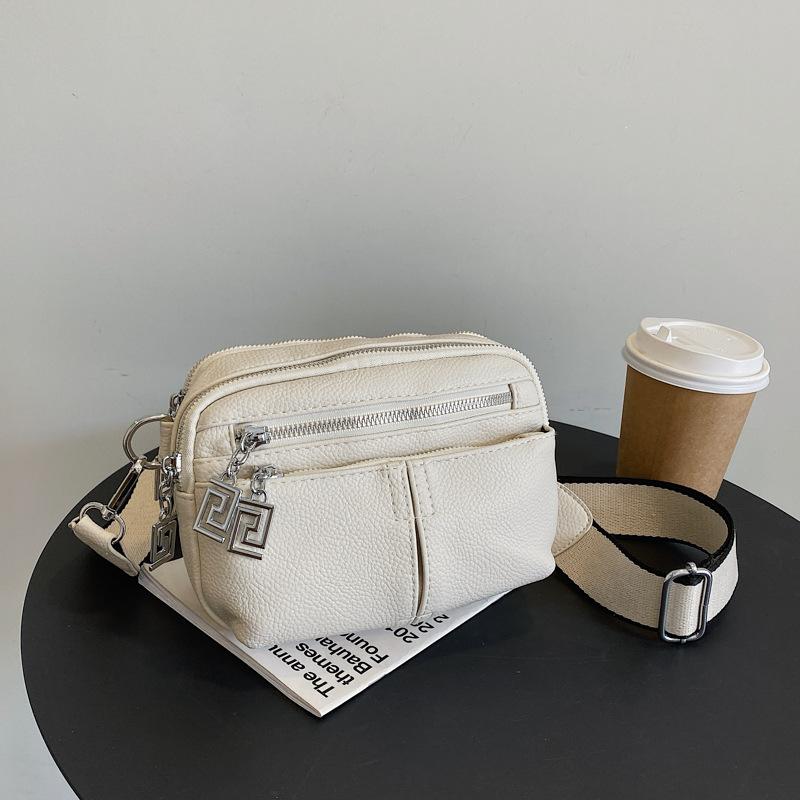 

Модная поясная сумка, фактурная женская сумка с широким плечевым ремнем. белый