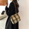 Retro Plaid Large-capacity Chain Shoulder Bag 2025 Autumn New Women's Armpit Bag Fashionable Bucket Bag