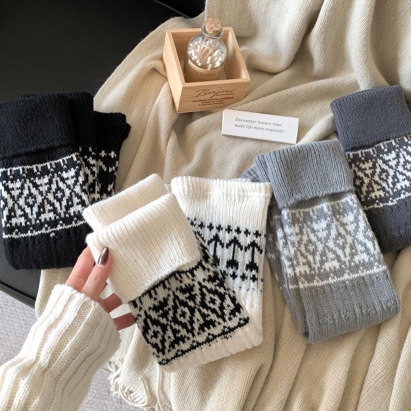 Knitted Mid-Leg Socks, American Vintage Sock Covers, Maillard Contrasting Warm Casual With Shoes And Boots, Stacked Socks