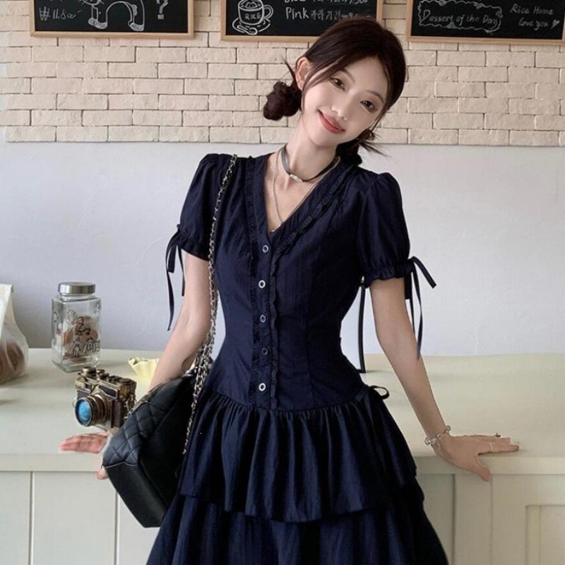 - Korean lace v-neck short-sleeved dress for women's summer new slim-fitting waist a-word puffy short skirt