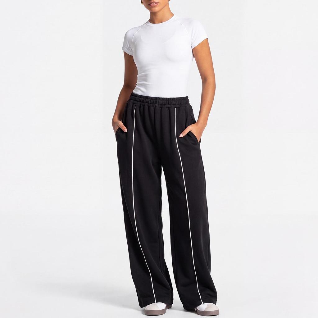 DFYN Wide-Leg Sweatsuit: Loose Sweatpants & Short-Sleeve Top for Yoga and Casual Wear