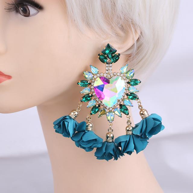 Aretes De Mujer Modernos Módní náušnice kapkové náušnice pro ženy Květinový střapec Náušnice Svatební Brincos šperky Dívka Dárky