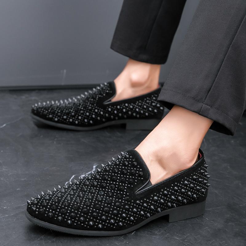 Fashion New Black Rivet Rhinestones Pointed Slip On Shoes Men Designer Rock Punk Loafers Formal Wedding Prom